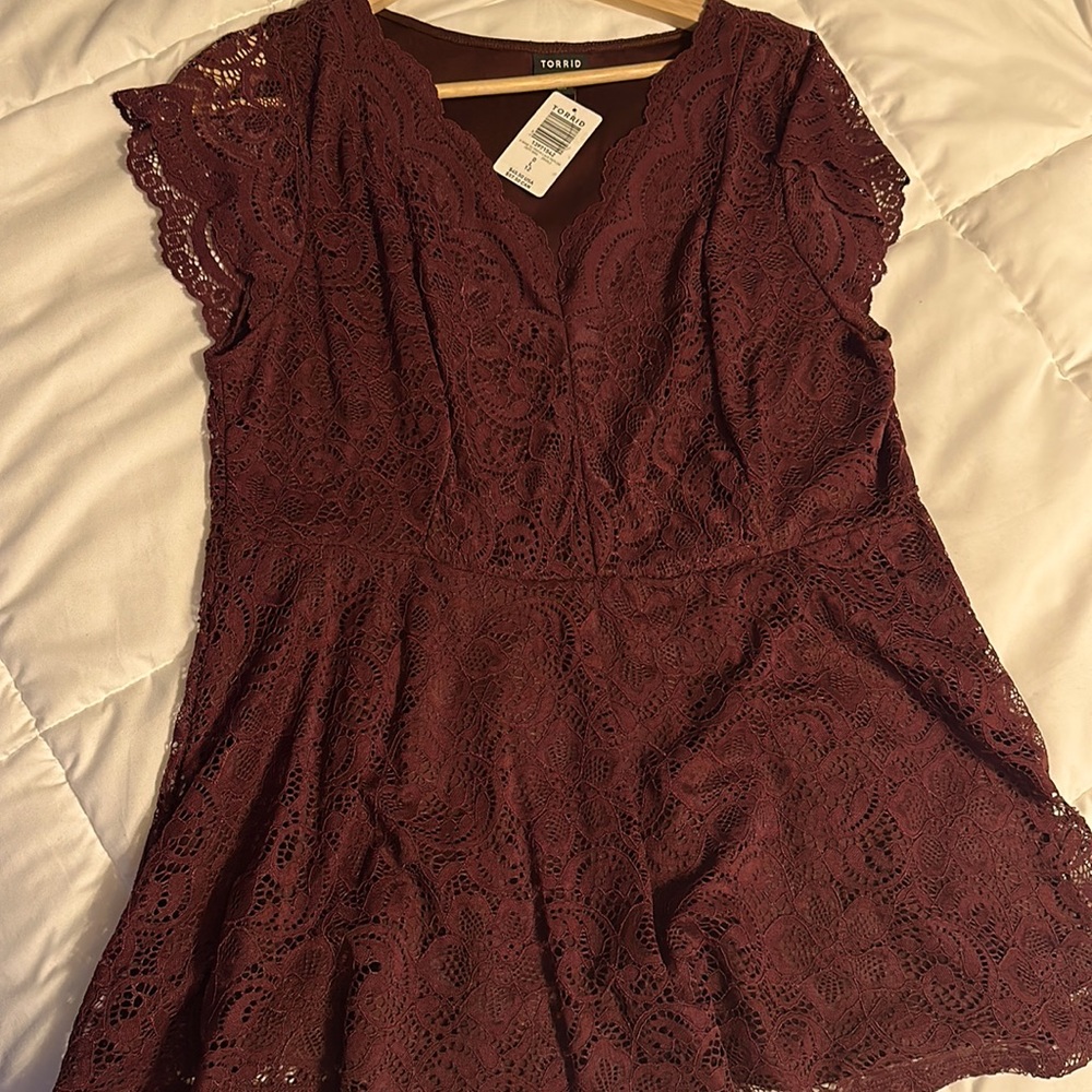 Torrid burgundy lace peplum top